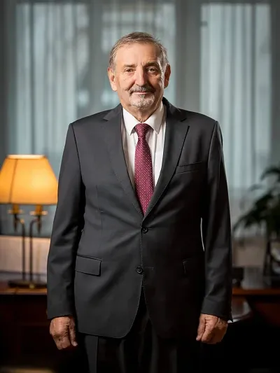 JUDr. Tomáš Fara — Advokát · Zakladatel
